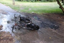 Scooter uitgebrand in Amsterdam
