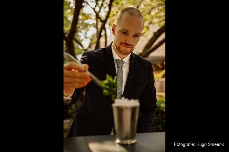Hotel Okura brengt Japanse cocktail-omakase naar Amsterdam