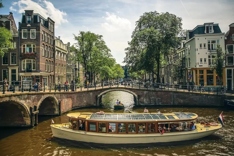 Amsterdam vanaf het water: de beste rondvaart voor jou