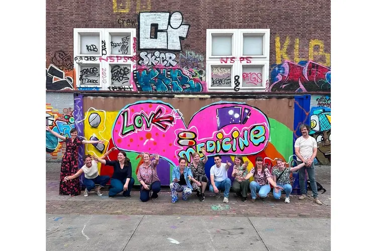 Graffiti workshops in Amsterdam: creativiteit, teambuilding en de groei van urban art