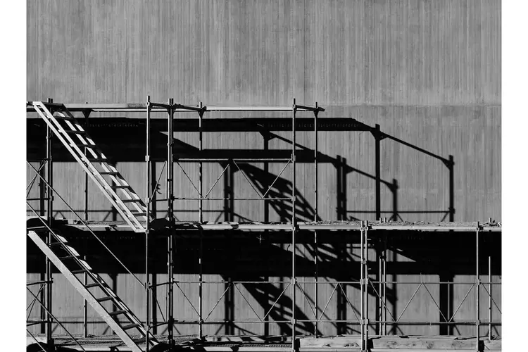 Steigerbouw in Haarlem: een renovatiesteiger huren voor bestaande bouw
