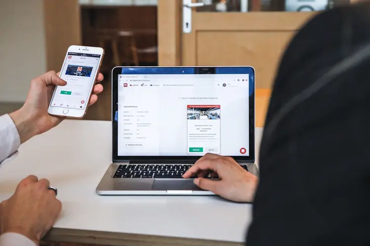 Amsterdammers wonen steeds vaker digitaal en anoniem