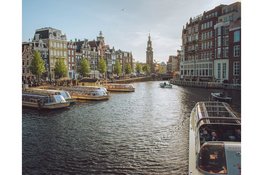 Hoe Amsterdam al decennia vormgeeft aan volwassen uitgaansleven