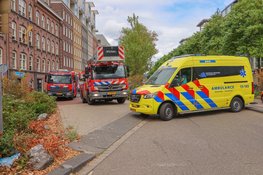 Bewoner gecontroleerd bij woningbrand in Amsterdam
