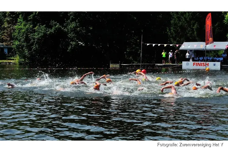 KNZB-talenten naar de Gaasperplas voor NK Openwater Zwemmen