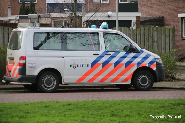 Scholier met nepvuurwapen aangehouden in school aan de Talmastraat Weesp