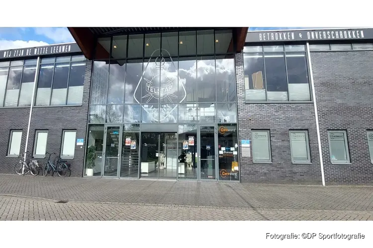 Ajax boekt probleemloze zege op Telstar