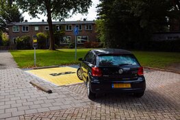 Opvallende parkeerplekken stimuleren nuchter rijden