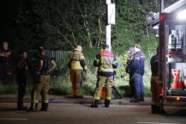 Auto met drie inzittenden belandt in sloot