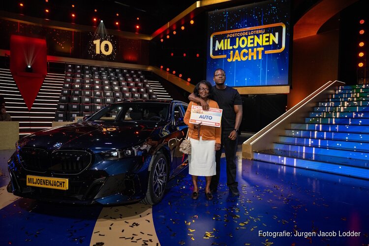 Amsterdamse Ligia wint gloednieuwe BMW bij Postcode Loterij Miljoenenjacht