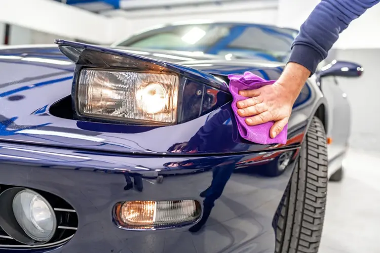 Wat doet autowax met je autolak?