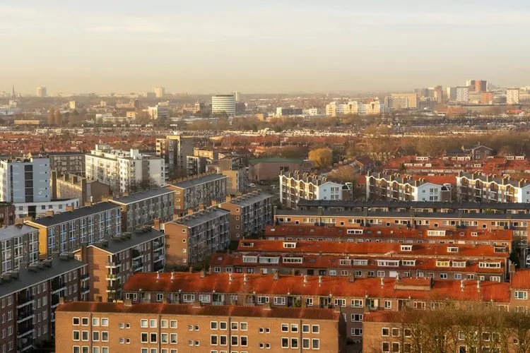 Krapte op de woningmarkt dwingt kopers in de Randstad tot scherpere keuzes