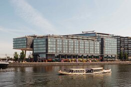 Van WE ARE EDN, voor Amsterdam: DoubleTree by Hilton Amsterdam Centraal Station onthult laatste nieuwe kunstinstallatie