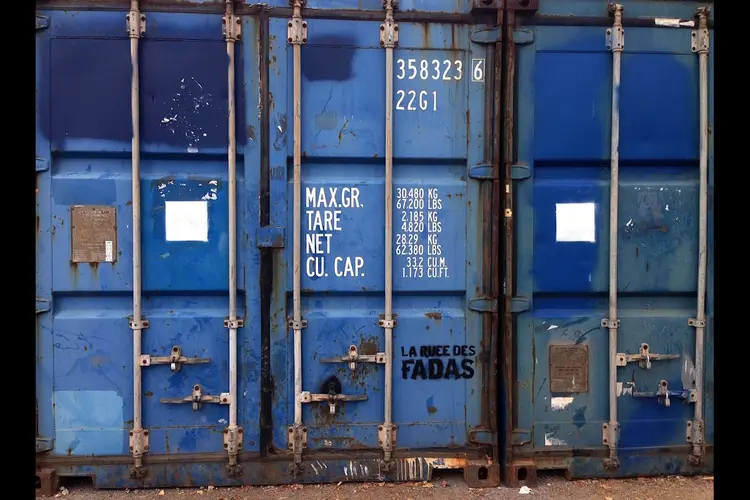 Te weinig opslagruimte in Amsterdam? Een zeecontainer op eigen terrein lost veel op