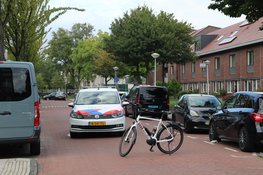Man gewond bij steekincident in Amsterdam, politie zet omgeving af