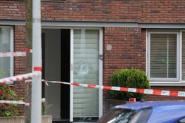Man gewond bij steekincident in Amsterdam, politie zet omgeving af