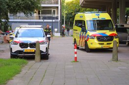 Gewonde bij steekpartij in flat in Amsterdam-Noord, vrouw aangehouden