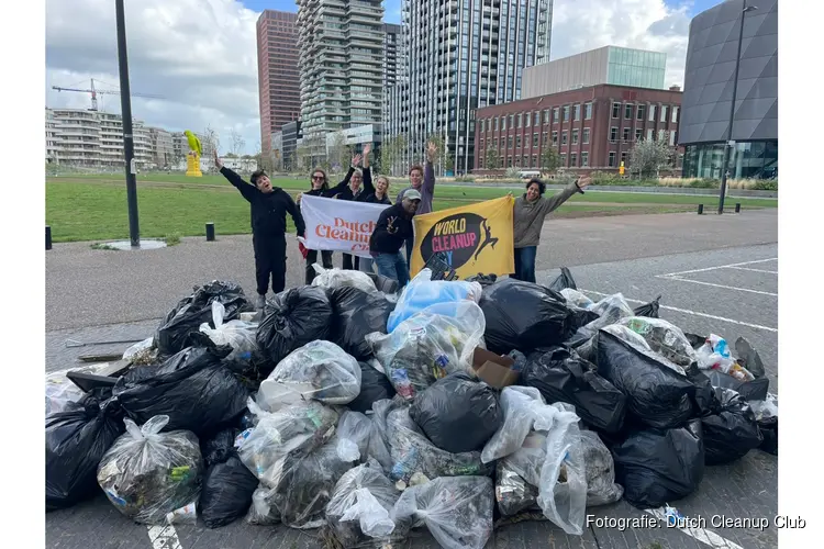 245 kg zwerfafval opgeruimd in Amsterdam-Noord tijdens World Cleanup Day