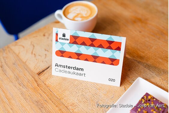 Nieuwe Amsterdam Cadeaukaart stimuleert lokaal besteden bij ruim 50 lokale winkels en horecazaken