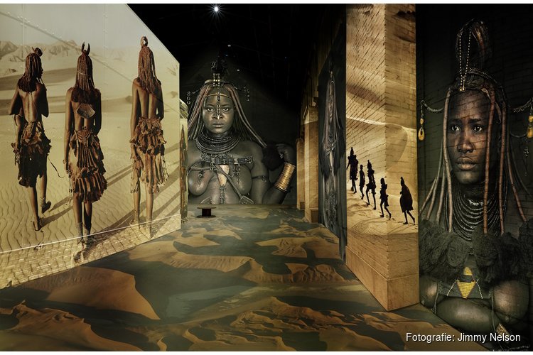 Jimmy Nelson keert terug naar Fabrique des Lumières met nieuwe immersieve ervaring Mirrors of Humanity