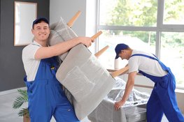 Grote meubels verhuizen in Amsterdam met een verhuislift