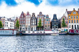 Muziek, historie en water: de culturele beleving van een privévaart in de hoofdstad